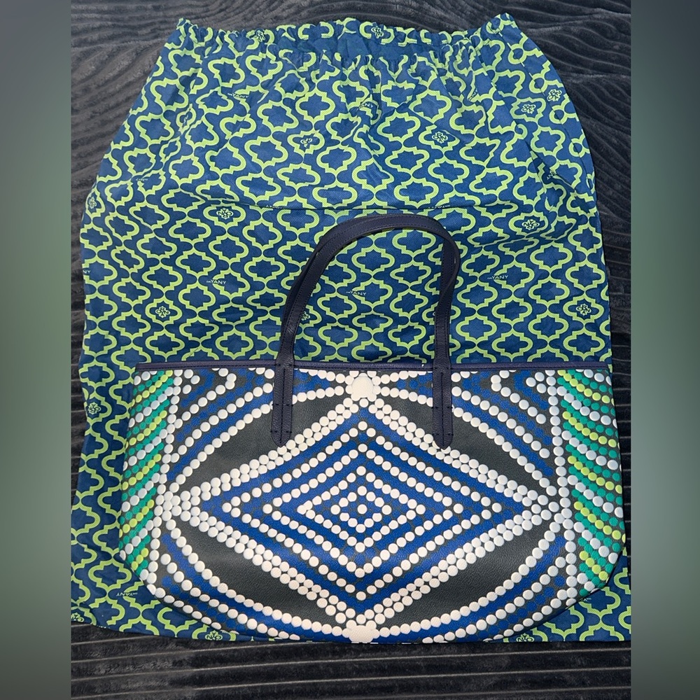 Large Oryani Ava Tote w/Dust Bag